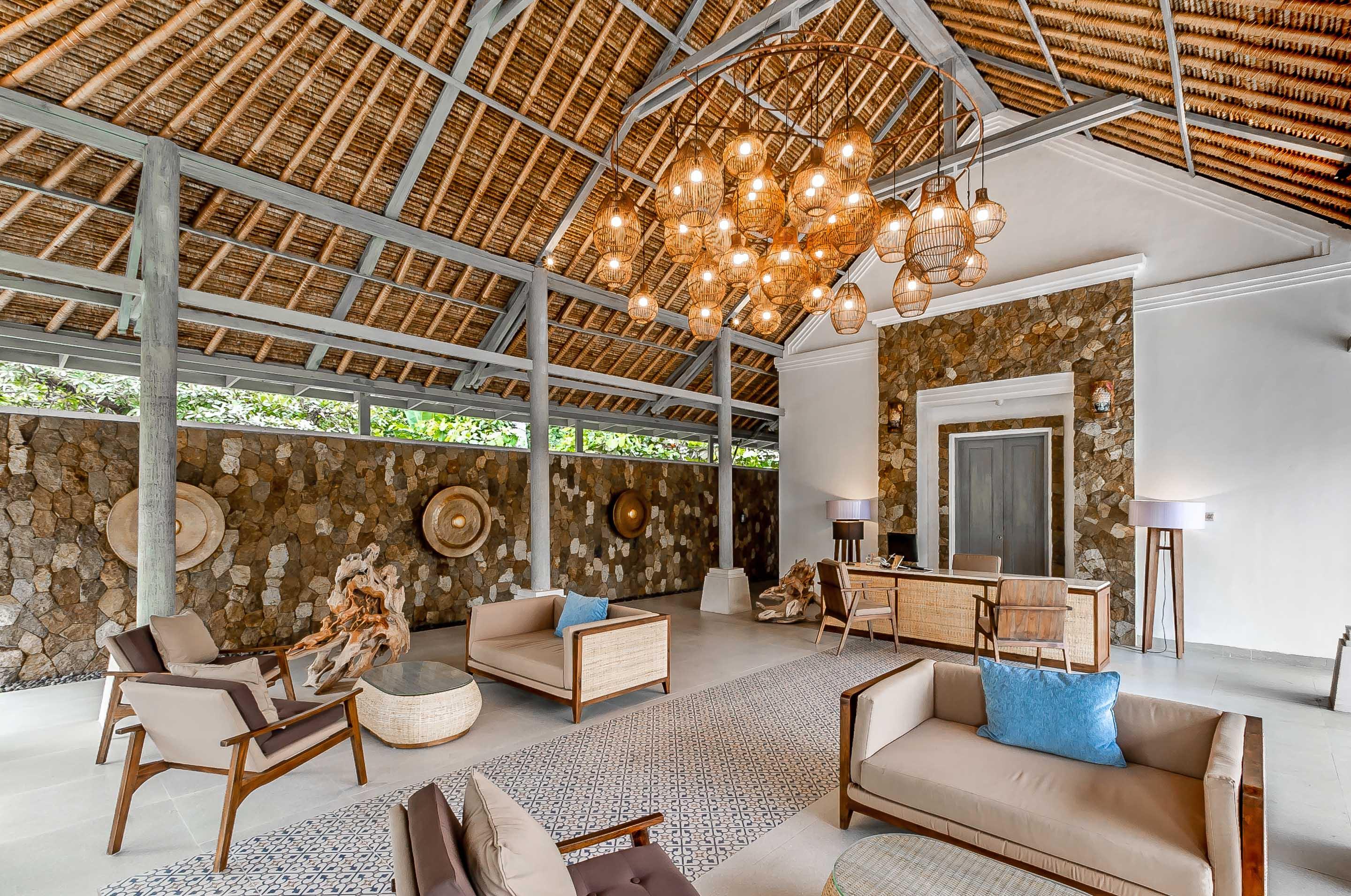 Nirwana Beach & Resort Candidasa Exterior foto The lobby at the resort