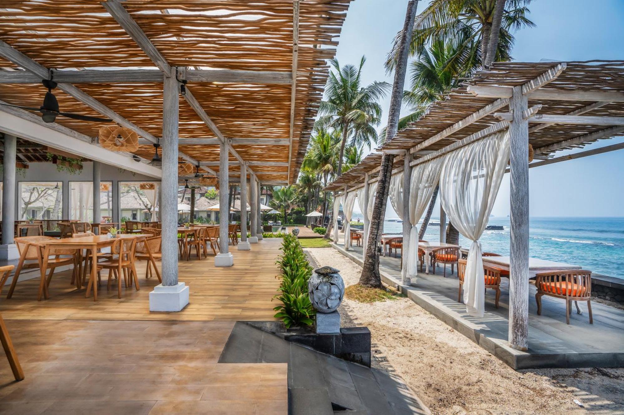 Nirwana Beach & Resort Candidasa Exterior foto The Beach Club
