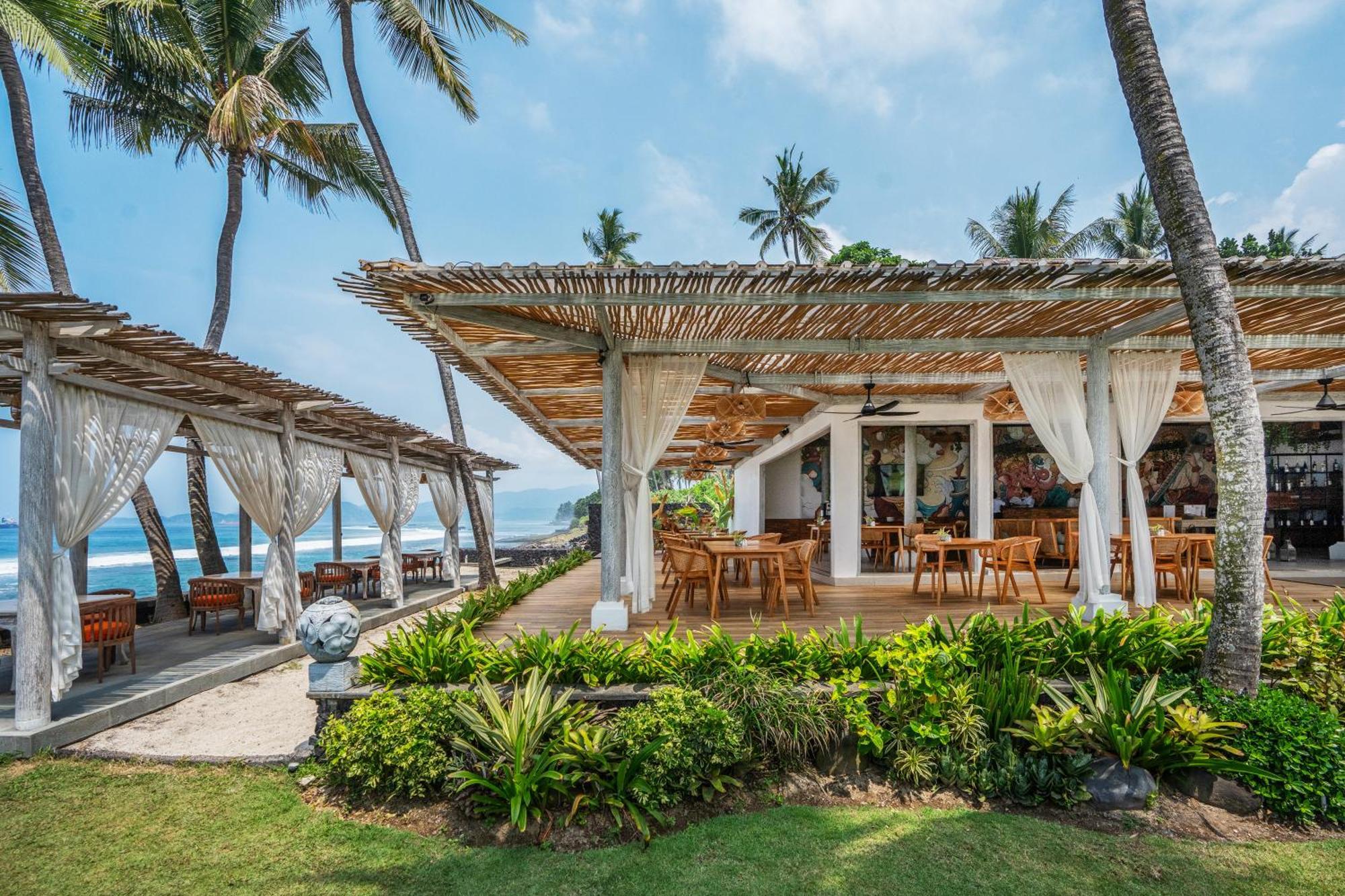 Nirwana Beach & Resort Candidasa Exterior foto The Beach Club
