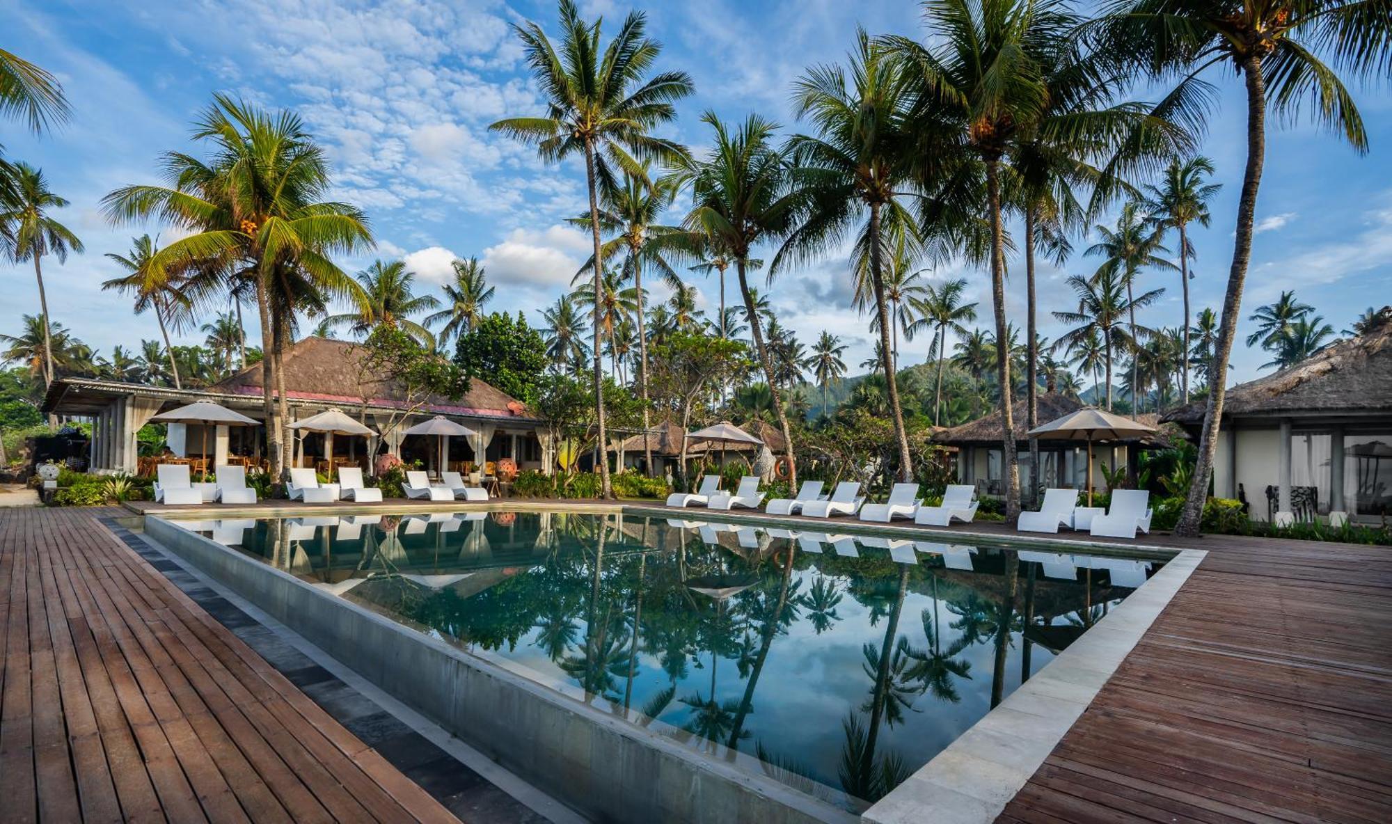 Nirwana Beach & Resort Candidasa Exterior foto The resort's main pool